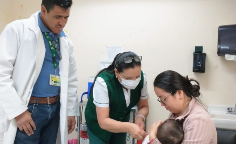Intensifican campaña de vacunación en Guanajuato 