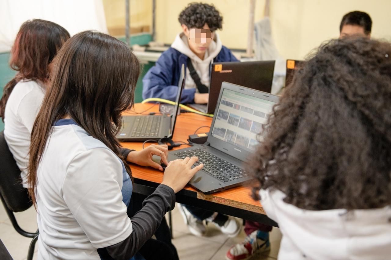 Fortalece gobierno sanmiguelense la conexión digital en escuelas