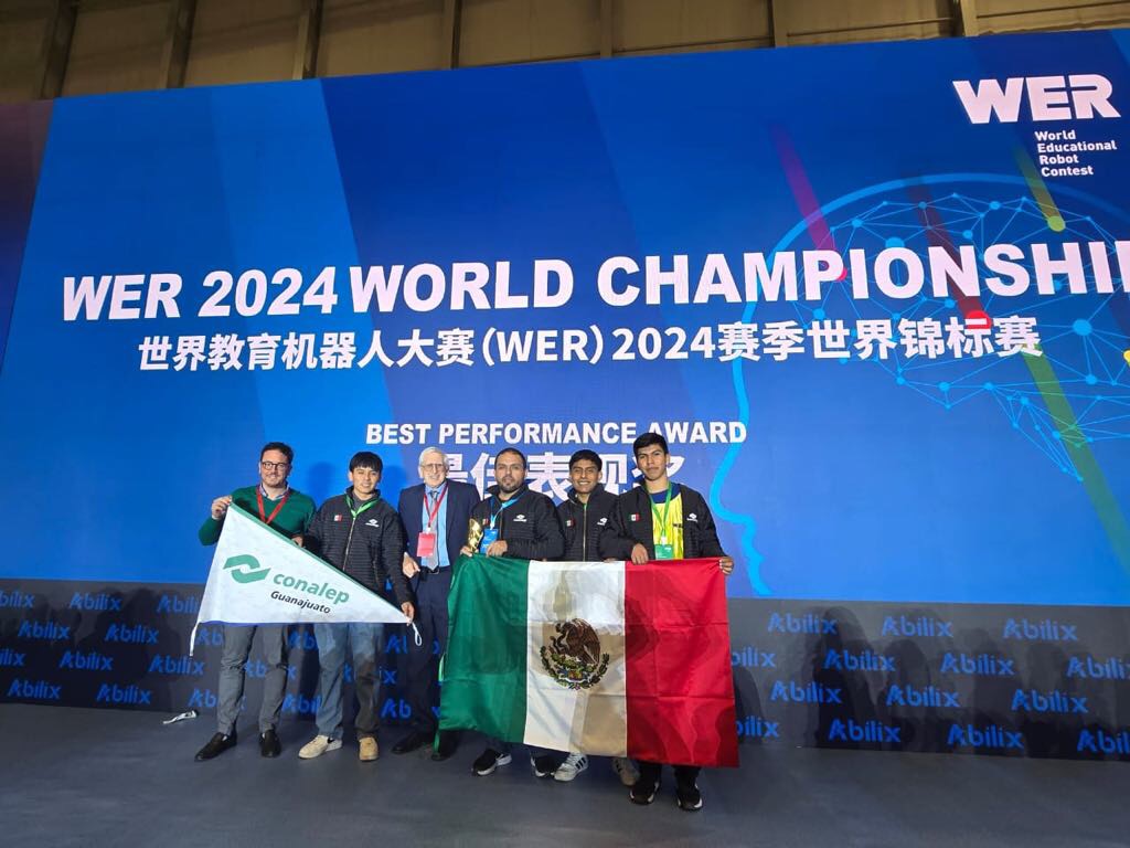 Robocon de CONALEP Guanajuato hace historia: Campeones Mundiales en el WER 2024