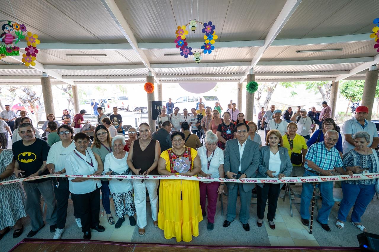 Inauguran Centro EsperanzArte en Casa Dia