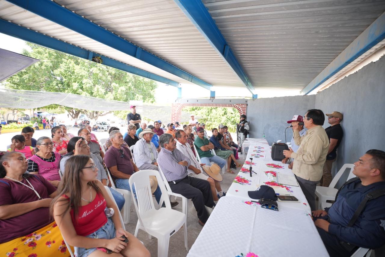 Alcalde Juan Miguel Ramírez se reunió con vecinos de Ojo Seco