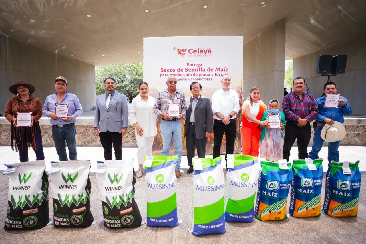 Entregan apoyos para fortalecer al Sector Agrícola y Ganadero de Celaya