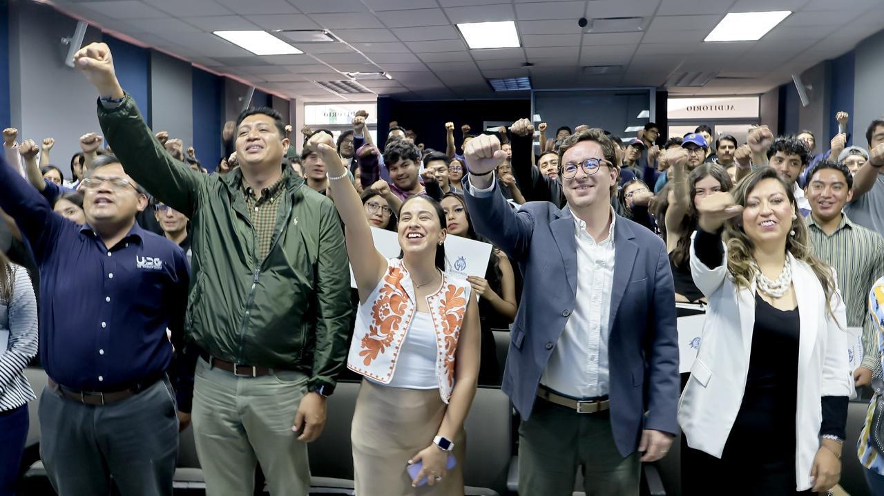 Guanajuato certifica a 297 personas en competencias laborales