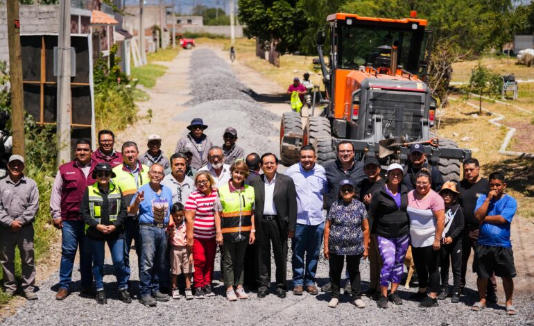 Celaya, pionero en la aplicación de gravacero para arreglar calles y mejorar la vida de miles de familias