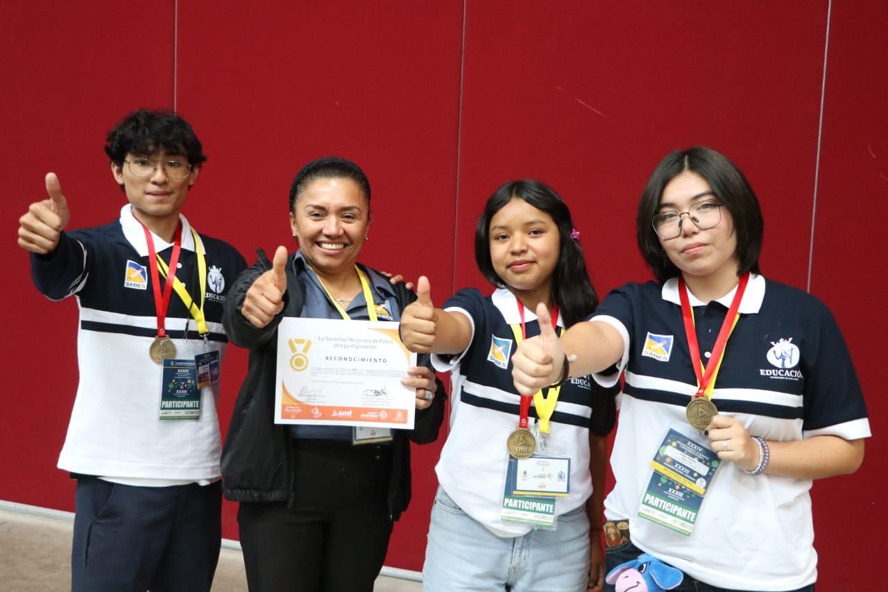 Estudiantes del SABES obtienen medalla de oro en concurso de física y representarán a México en Ecuador