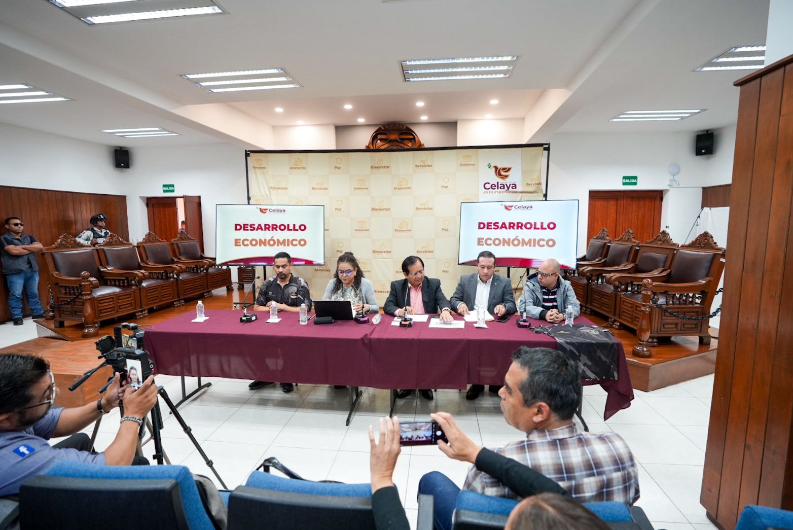 Crean directorio “Oficio Confiable” para promover a los profesionales de oficios con estándares elevados