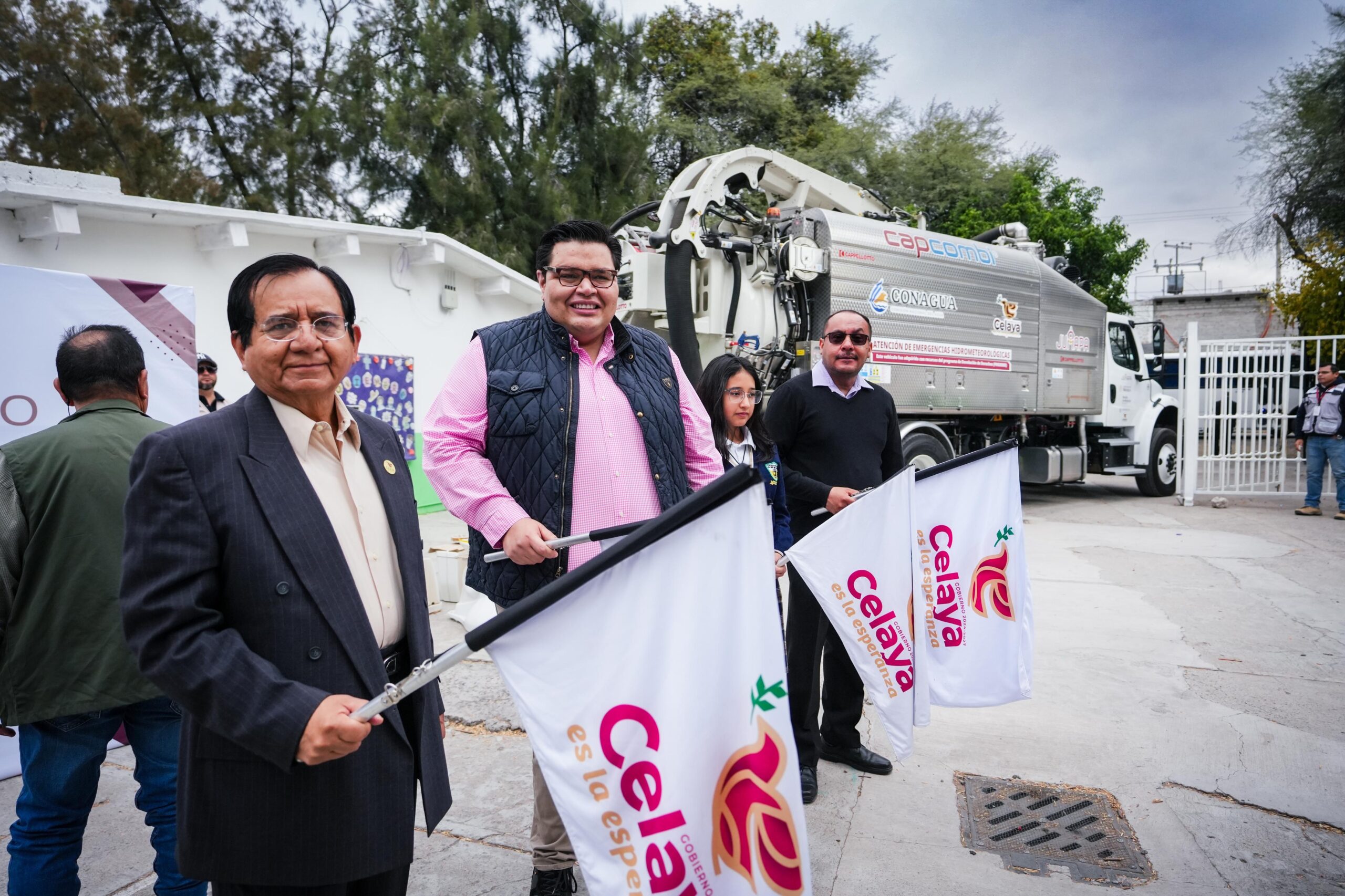 Tiene Celaya nuevo camión hidrodesazolvador