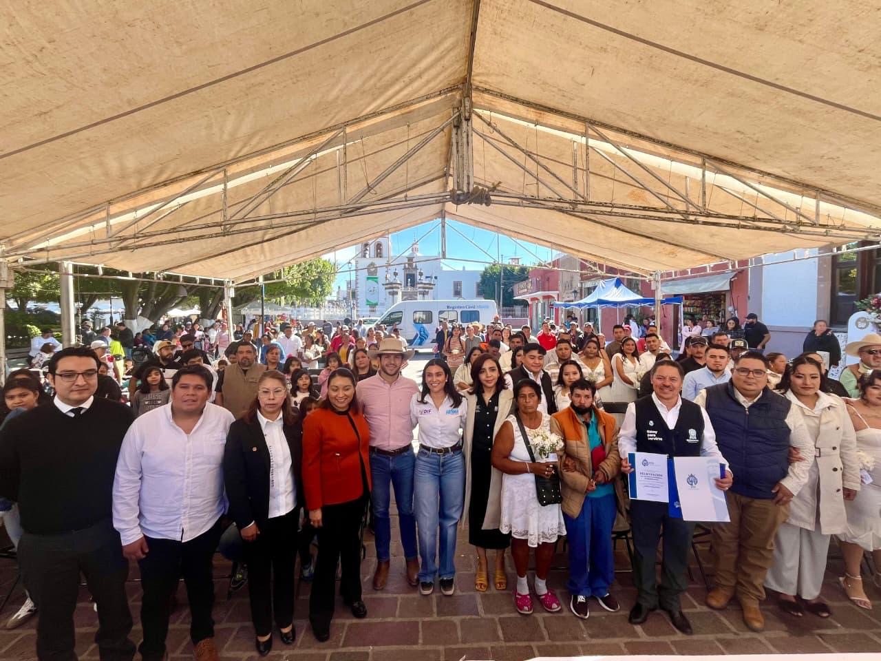 Cierran campañas de Matrimonios Gratuitos y Guanajuato con Identidad en Apaseo el Grande