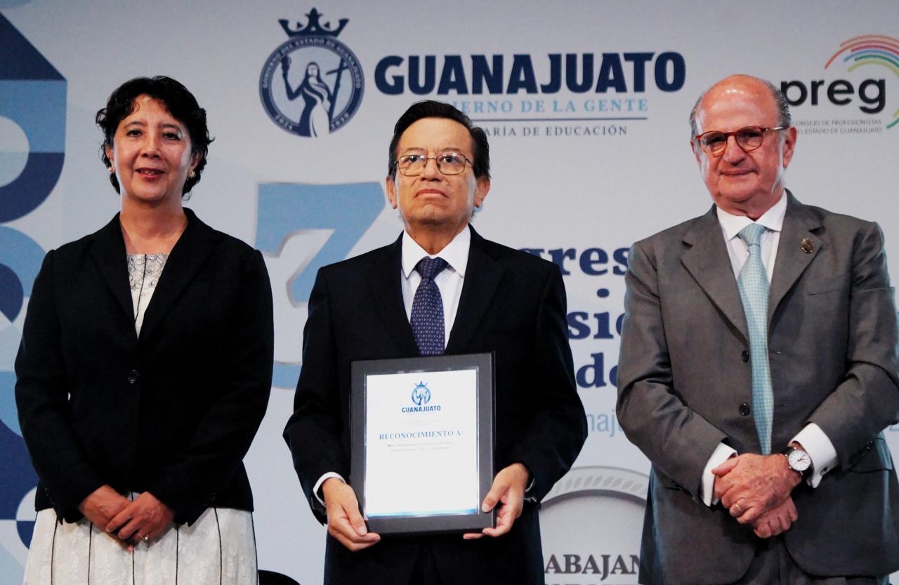Son colegios de profesionistas, pilar del desarrollo en Guanajuato