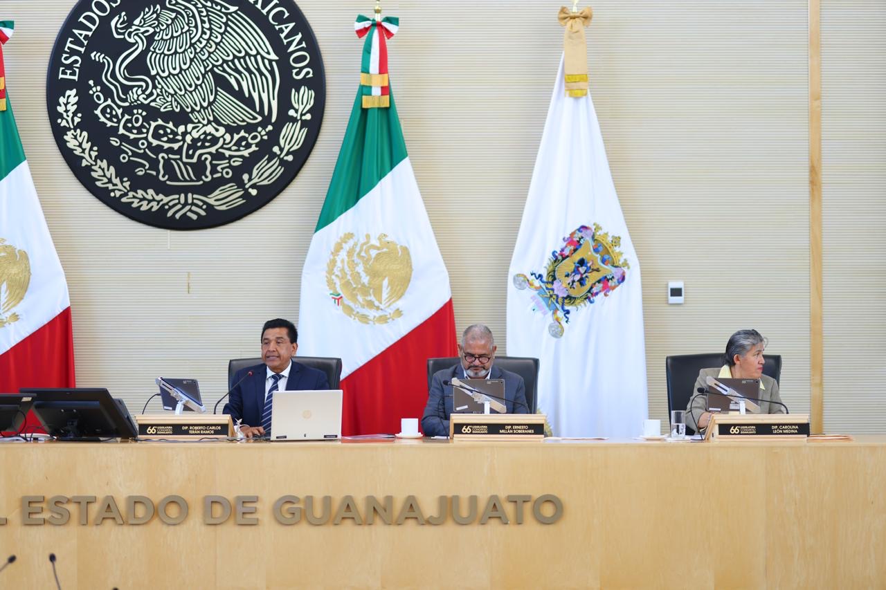 Autoriza Congreso nueva deuda y alza en el refrendo vehicular