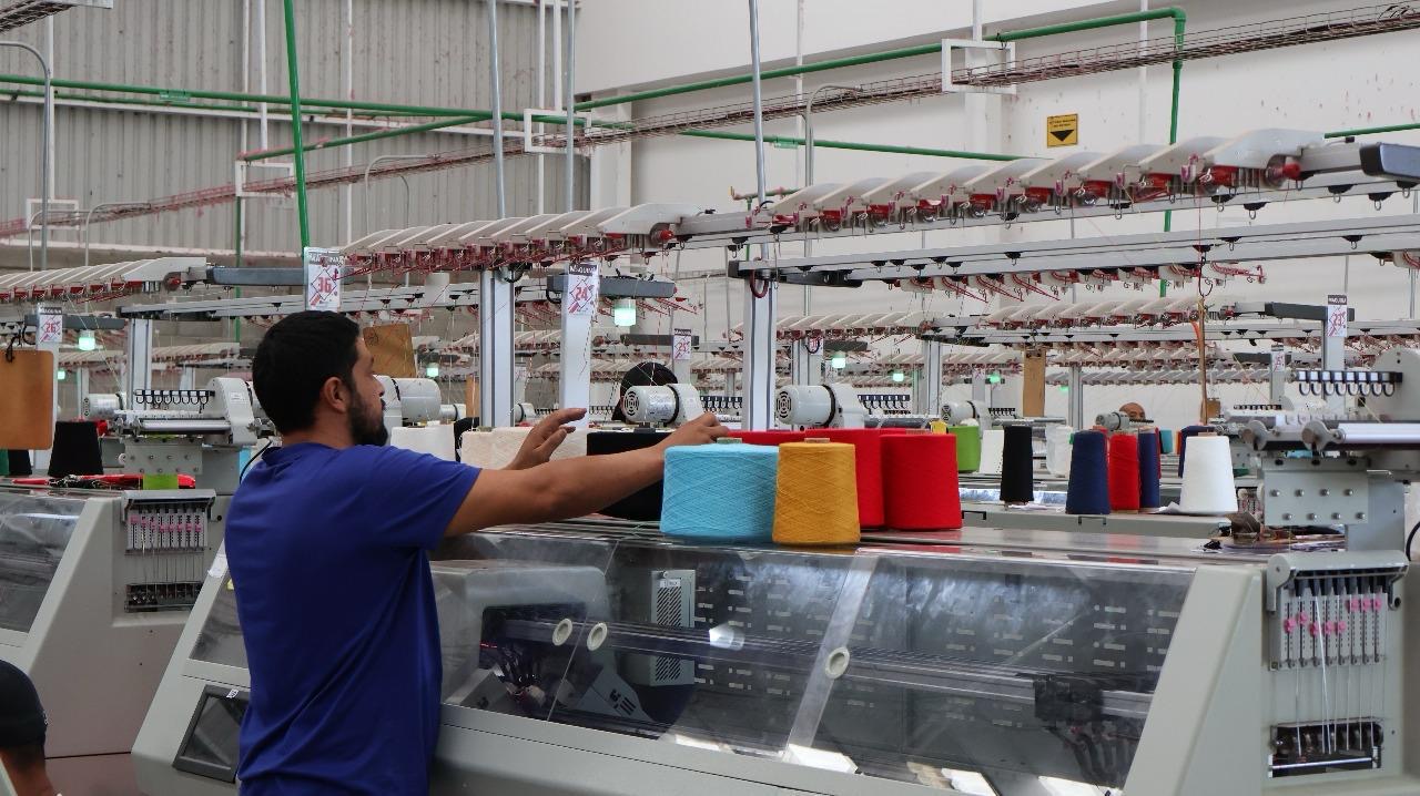 Gobierno impulsa reconversión productiva con inversión