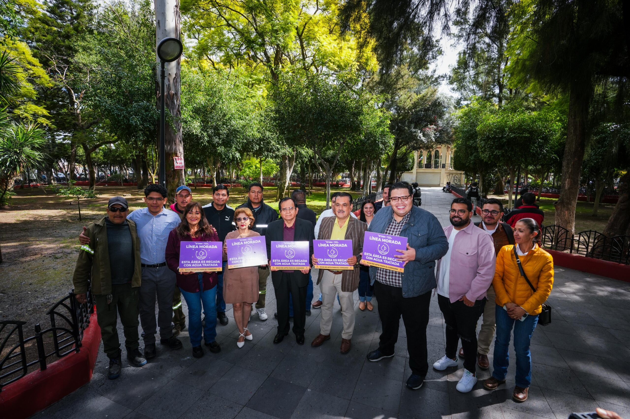 Ponen en operación sistema de riego con agua tratada en el parque de La Alameda