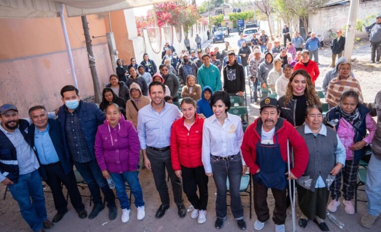 Llevan color a más comunidades de Apaseo el Grande