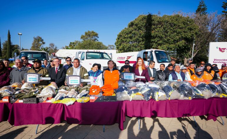 Entregan pipas y equipo de protección a trabajadores de Servicios Municipales