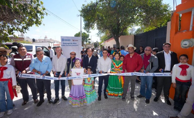 Entregan 3 obras de pavimentación con recursos “peso a peso” municipales y estatales