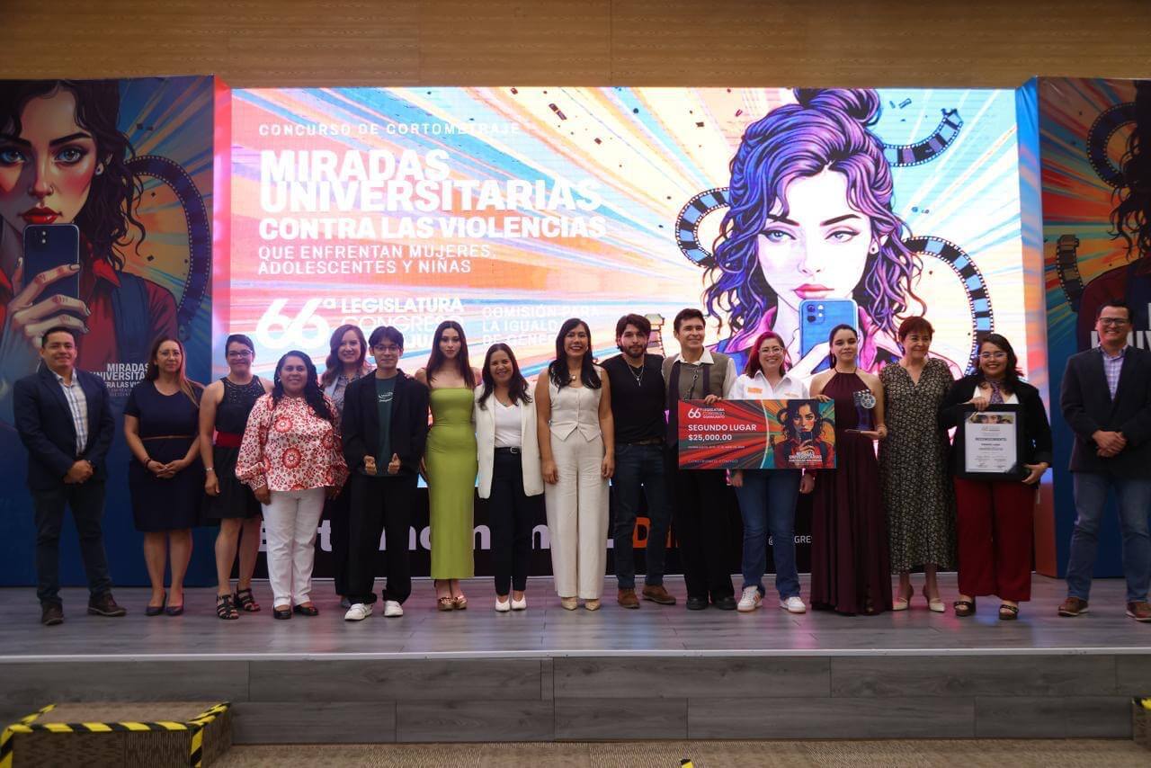 Premian a ganadores del concurso ‘Miradas universitarias contra las Violencias’
