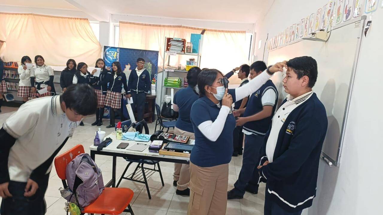 Más de 9 mil estudiantes recibirán lentes gratuitos para fortalecer su aprendizaje
