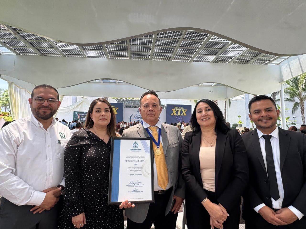 Recibe IMSS Guanajuato premio estatal por proyecto de prevención de accidentes