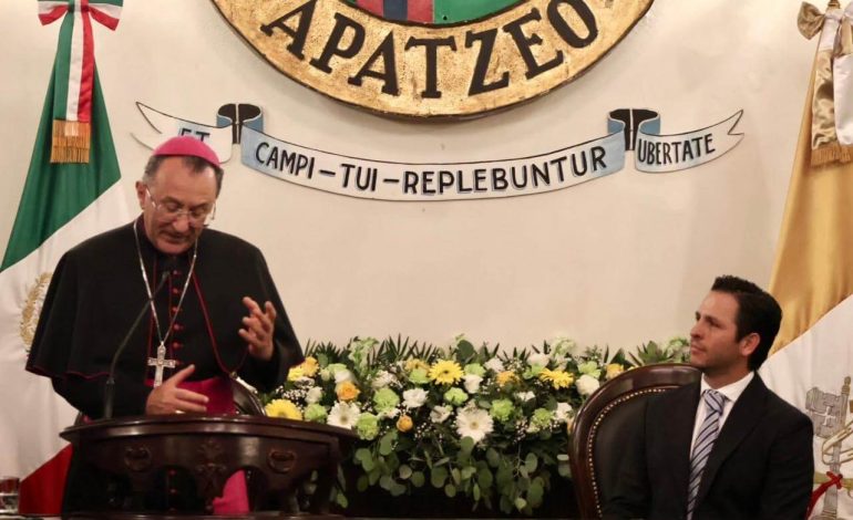 Ayuntamiento de Apaseo el Grande celebra Sesión Solemne con la visita del Nuncio Apostólico