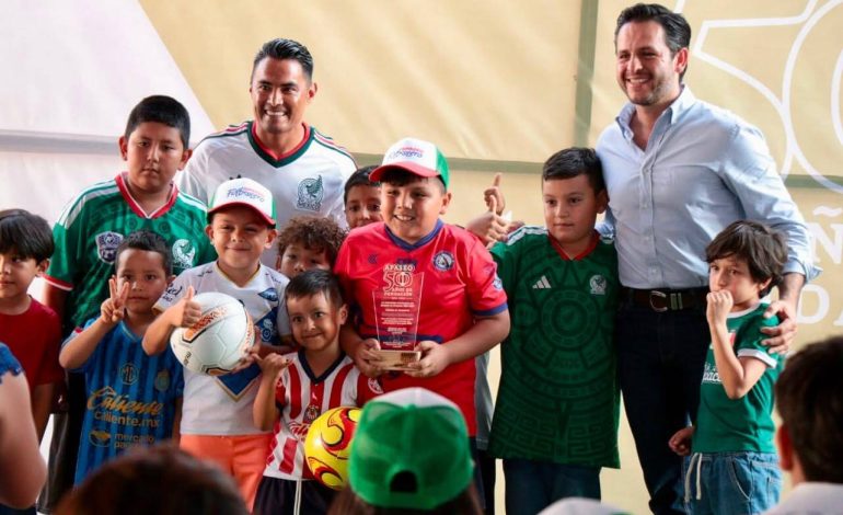 Presentan Academia de Fútbol ‘Gallito’ Vázquez en Apaseo el Grande