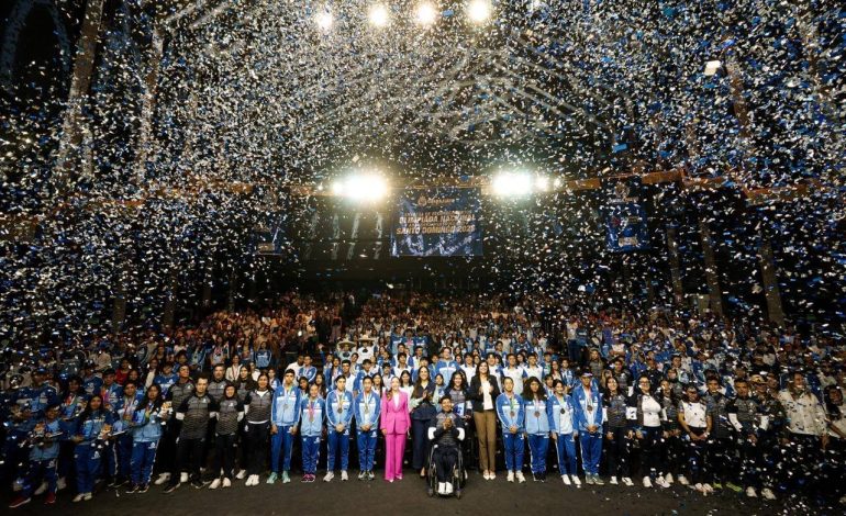 Inaugura Gobernadora Primer Congreso del Comercio de la Gente