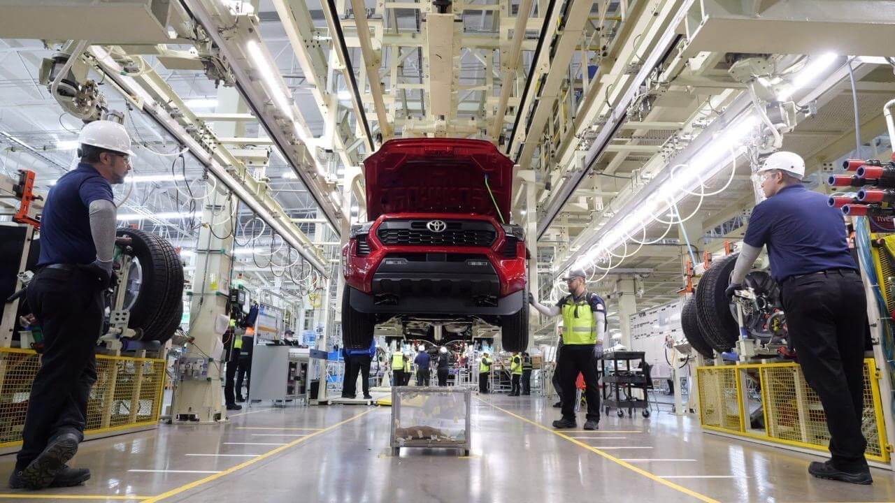 Toyota mantiene producción en su planta de Apaseo el Grande