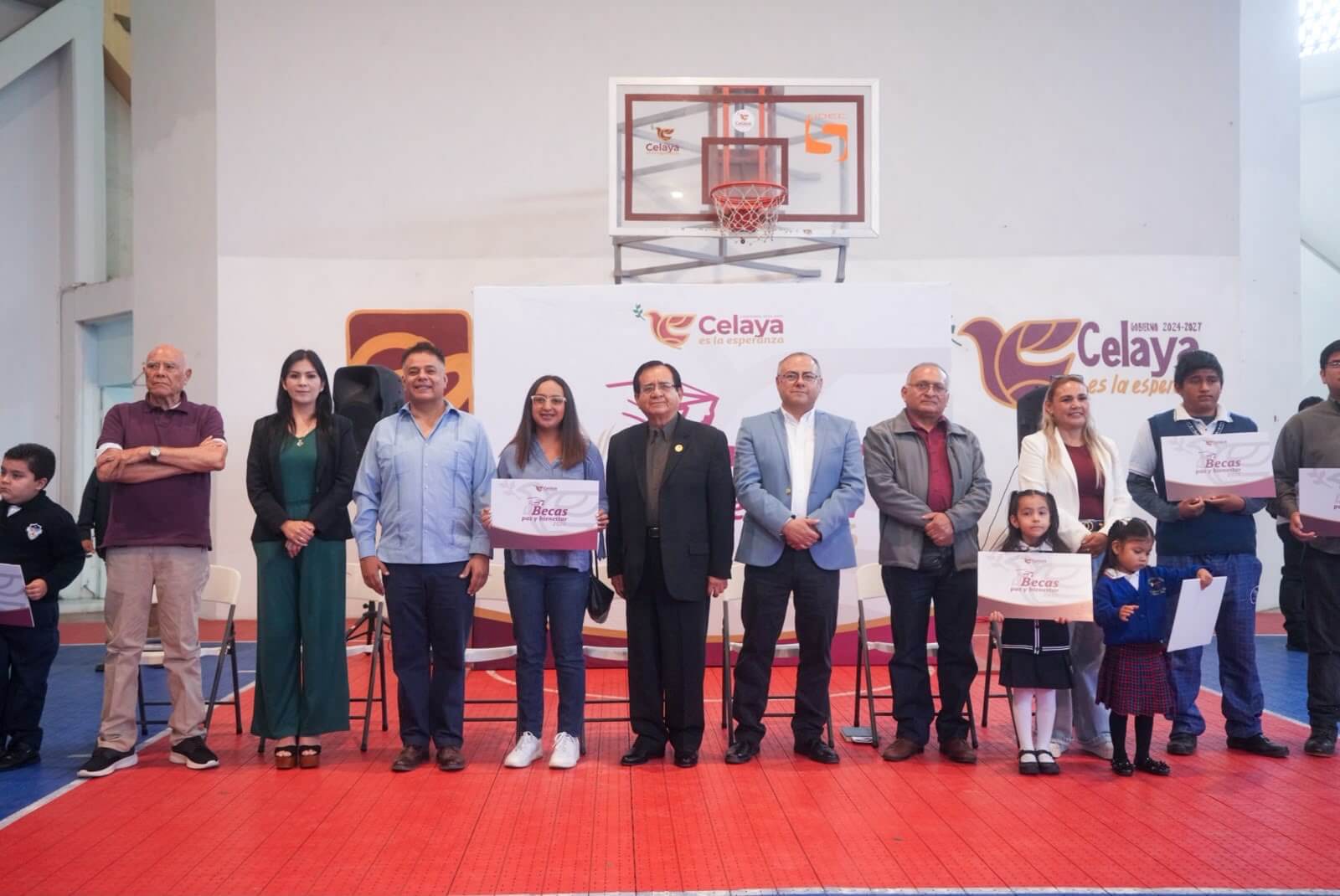 Comienza la entrega de becas “Paz y Bienestar” para 3,799 estudiantes de Celaya