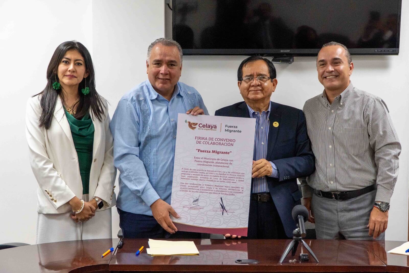 Municipio firma convenio con “Fuerza Migrante” para brindar servicios a los migrantes Celayenses y sus familias