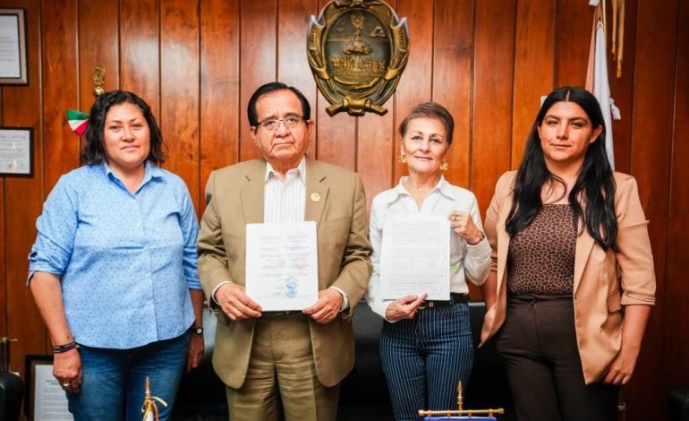 Firman convenio para agilizar trámites de liberación de predios para el Tren Querétaro-San Luis